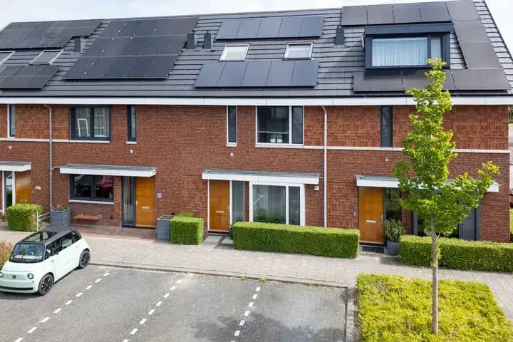 Tussenwoning te koop: Meerval 25, Nes-Noord Schagen