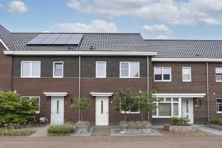 Terraced house for sale: Meester De Weertstraat 7, Spoordonk Oirschot