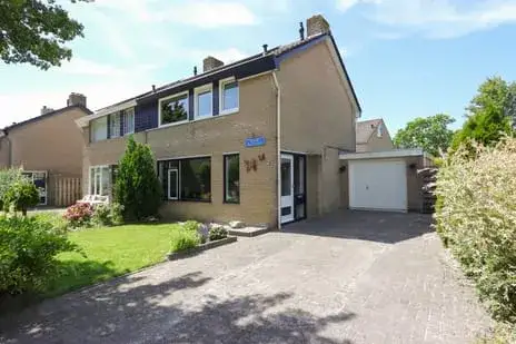 Semi-detached for sale: Meester H. Liststraat 2, Luttelgeest-woonkern Luttelgeest
