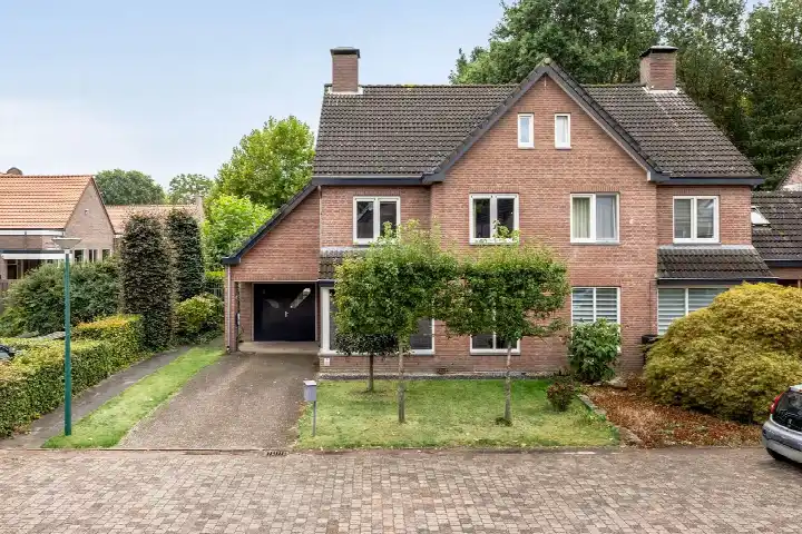 Hoekwoning te koop: Meester Knoopsstraat 11, De Hasselt e.o. Riethoven