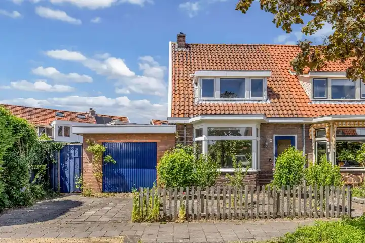 Hoekwoning te koop: Meester Ludwigstraat 38, Centrum-Zuid Castricum