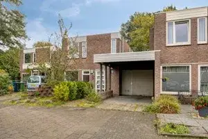 Tussenwoning te koop: Meeuwenlaan 14, Nuenen-Zuid Nuenen