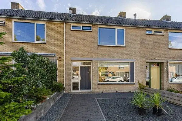 Tussenwoning te koop: Meeuwenlaan 54, Oude Gouw Enkhuizen