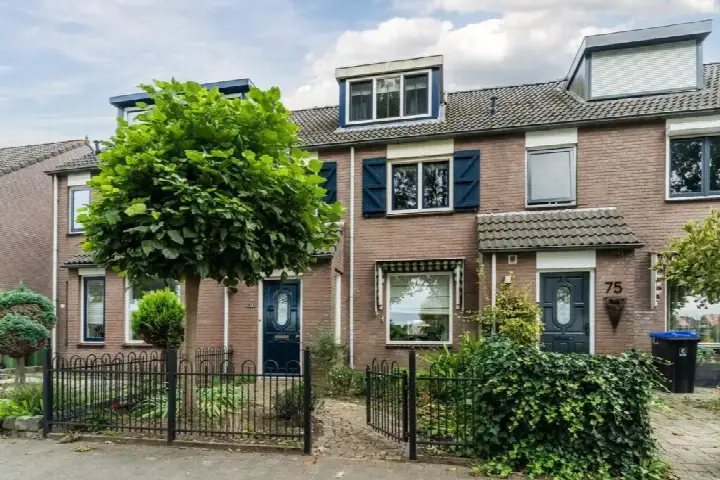 Terraced house for sale: Meidoorn 76, Cuijk Heeswijkse Kampen Cuijk