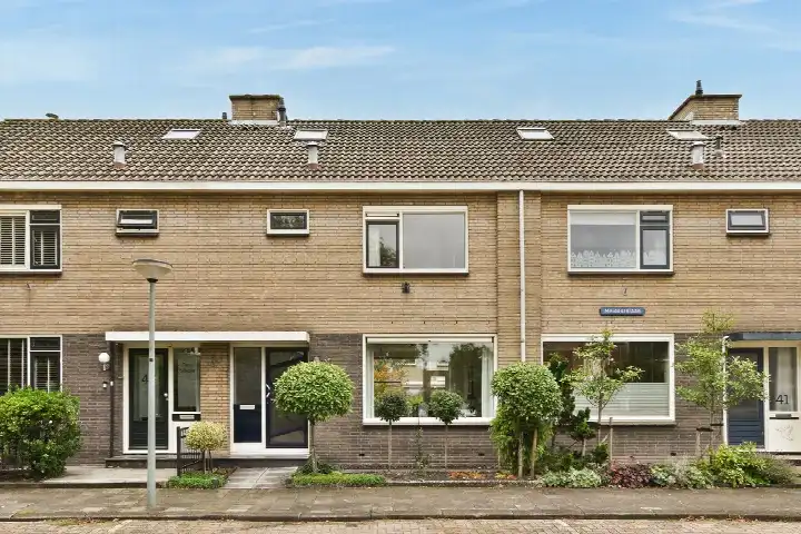 Tussenwoning te koop: Meidoornlaan 43, Dubbeldam-Noord Dordrecht
