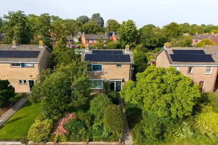 Vrijstaande woning te koop: Meidoornlaan 8, Sauwerd Sauwerd