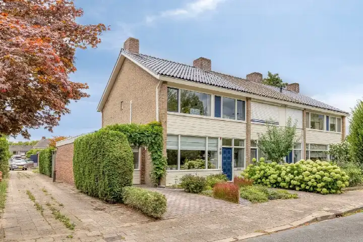 Corner house for sale: Meidoornstraat 21, Lentemorgen I Zevenaar
