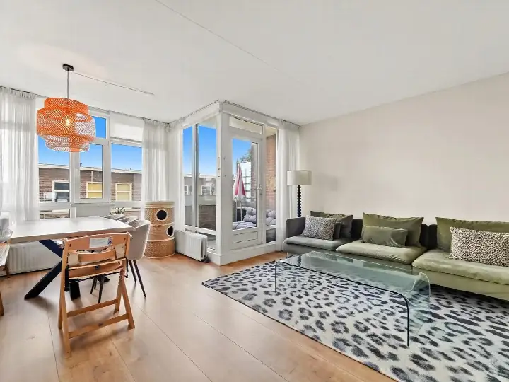 Apartment for sale: Meidoornstraat 25A, Heesterbuurt 'S-Gravenhage