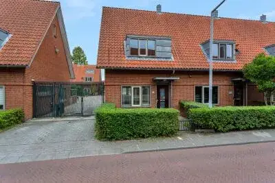 Terraced house for sale: Meiendaal 41, Vreewijk Rotterdam