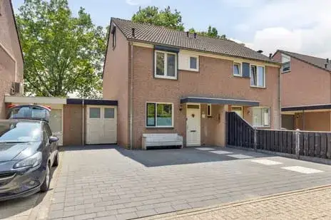 Tussenwoning te koop: Meijerijhof 12, Rijpelberg-Oost Helmond