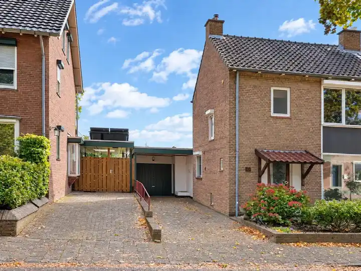 Semi-detached for sale: Meijsstraat 10, Oud-Geleen en Haesselderveld Geleen