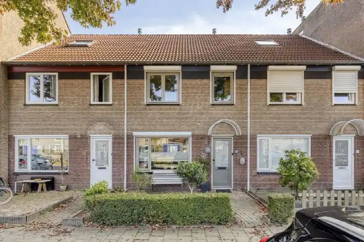 Tussenwoning te koop: Melanendreef 18, Noordgeest Bergen Op Zoom