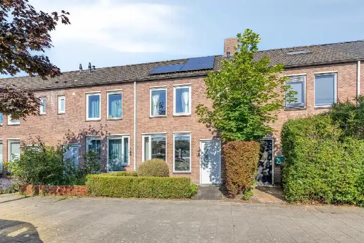 Tussenwoning te koop: Melisseweg 7, Kruidenbuurt West Tilburg