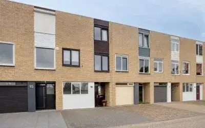 Tussenwoning te koop: Melkweg 16, Grote Waal - Buurt 13 01 Hoorn