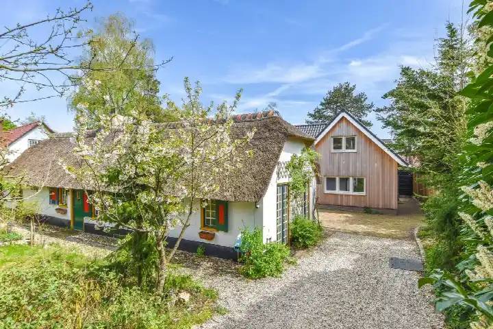 Vrijstaande woning te koop: Melkweg 64, Zevenend Laren