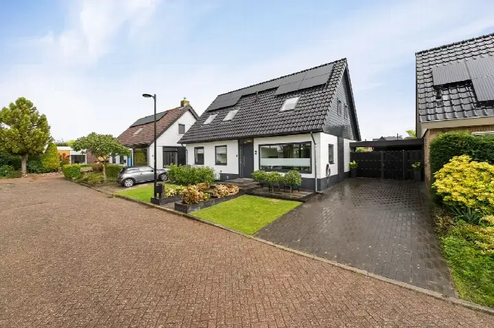 Semi-detached for sale: Melmerhof 2, Hagenbroek Kampen