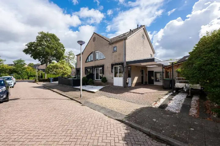 Hoekwoning te koop: Menkemaborgstraat 2, Out Jaar Hellevoetsluis