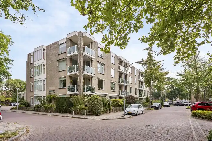 Appartement te koop: Merelhof 123, Bijdorp Voorschoten