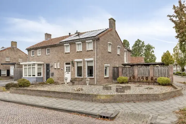 Semi-detached for sale: Merellaan 30, Beek Beek En Donk