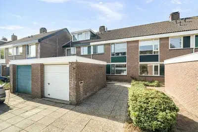 Tussenwoning te koop: Merellaan 37, Vogelbuurt Anna Paulowna