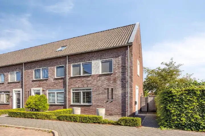 Hoekwoning te koop: Merensteinplein 2, Beek Beek En Donk