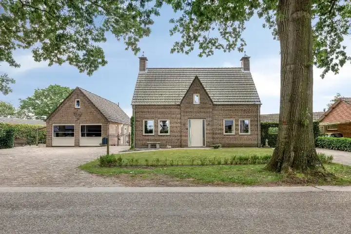 Vrijstaande woning te koop: Merlenbergseweg 10A, Verspreide woningen bij Deurne Deurne