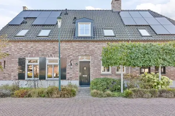 Tussenwoning te koop: Meuleneind 4, Hoogeloon Hoogeloon