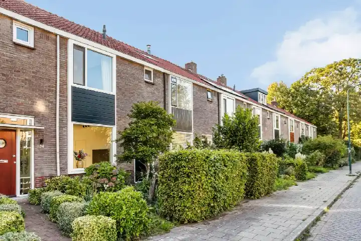 Terraced house for sale: Meyenhagen 32, Tuindorp Bilthoven
