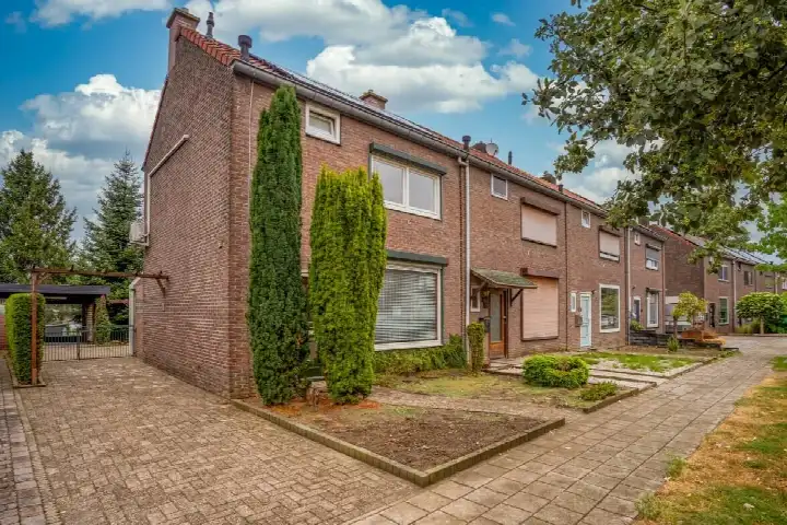 Hoekwoning te koop: Mezenstraat 16, Kluis Geleen