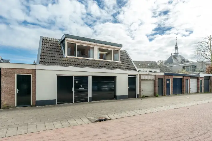 Vrijstaande woning te koop: Mgr. G.W. van Heukelumstraat 4, Zuilenstein-Zuid Nieuwegein