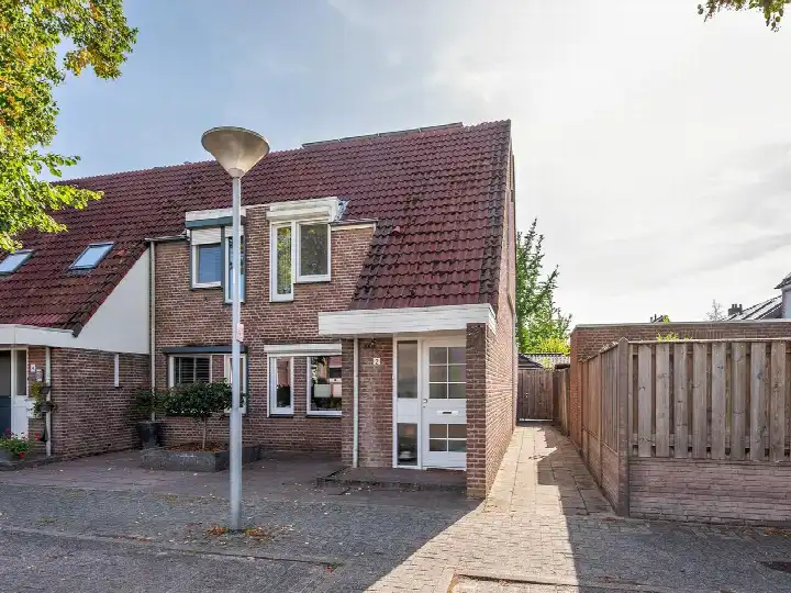 Corner house for sale: Michaëlstraat 2, Kern 't Ven Venlo