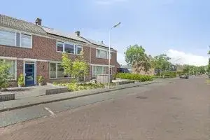 Tussenwoning te koop: Michiel De Ruyterstraat 39, De Kruiskamp 'S-Hertogenbosch