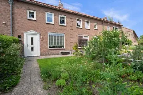 Tussenwoning te koop: Michiel de Ruyterweg 165, Schoonveld Vught