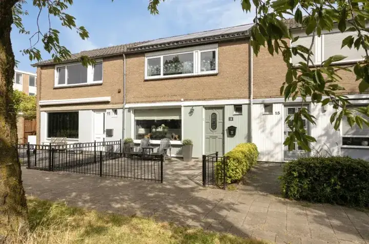 Tussenwoning te koop: Middachtensingel 13, Over het Lange Water Arnhem