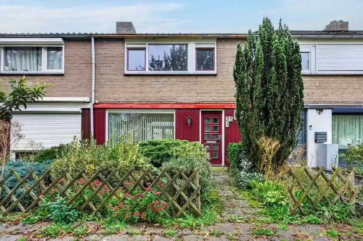 Tussenwoning te koop: Middachtensingel 25, Over het Lange Water Arnhem