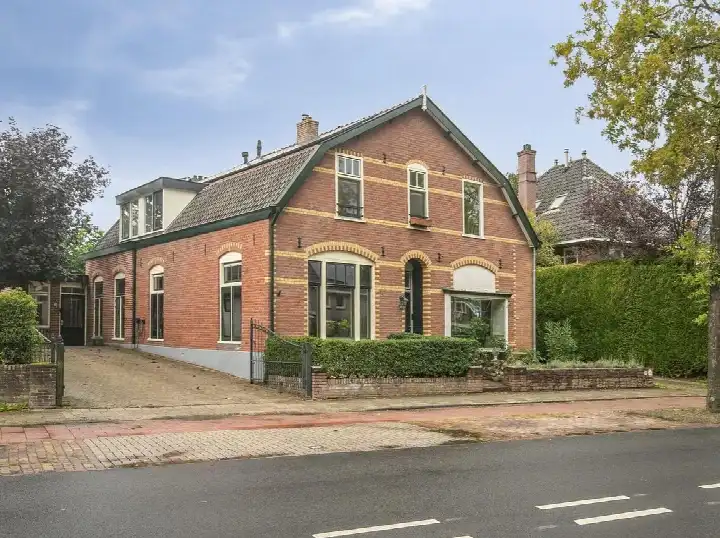 Twee-onder-één-kap te koop: Middelwijkstraat 26, Soest Midden Soest