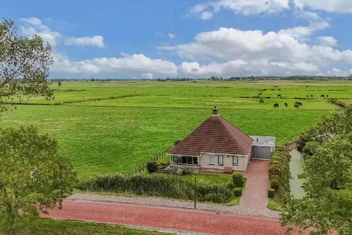 Vrijstaande woning te koop: Middelzeedijk 12B, Hartwerd Hartwerd