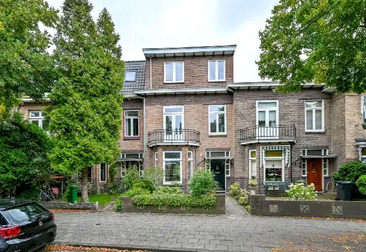 Tussenwoning te koop: Middenweg 14, Bomenbuurt-oost Haarlem