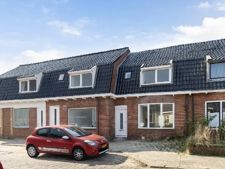 Home for sale: Middenweg 15, Hoogkerk Dorp Groningen