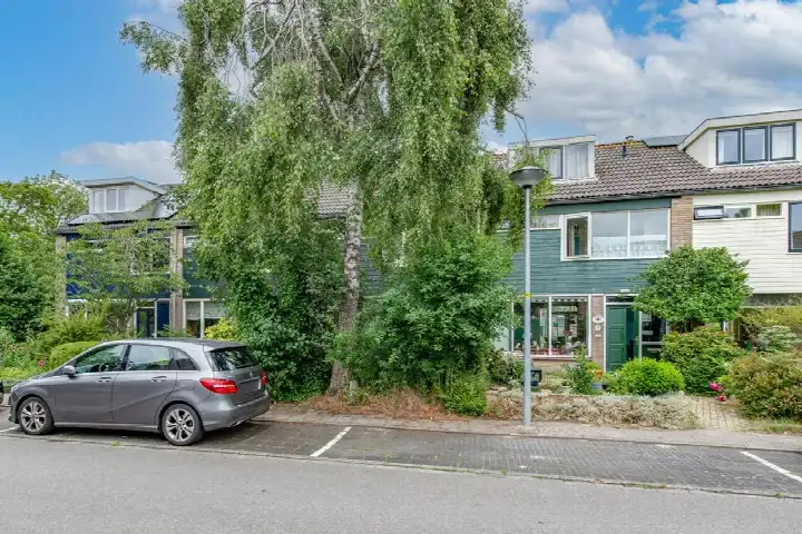 Tussenwoning te koop: Middenweijdt 60, Schoorl met Bregtdorp Schoorl