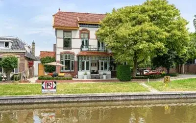 Hoekwoning te koop: Midlumerlaan 5, De Spiker en het industrieterrein Hermes Harlingen
