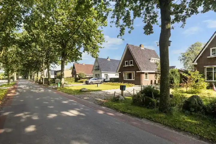 Vrijstaande woning te koop: Miedloane 6, De Westereen De Westereen