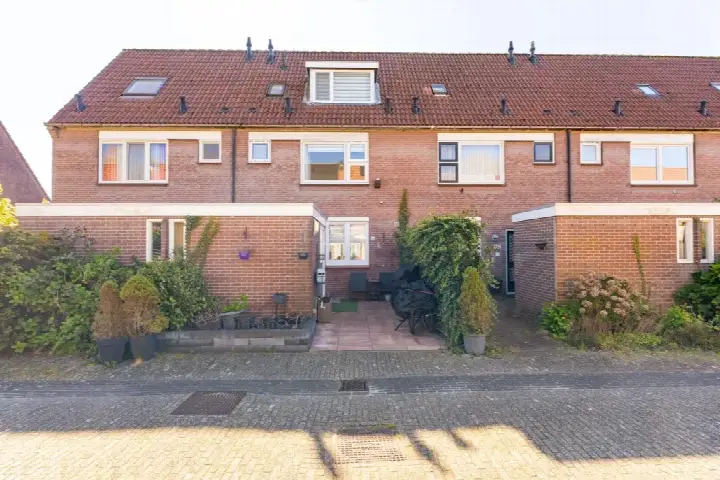 Terraced house for sale: Mijndenhof 105, Holendrecht-Oost Amsterdam
