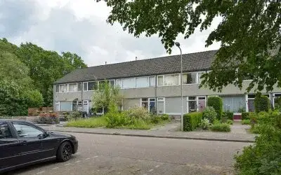 Tussenwoning te koop: Minister van den Brinklaan 124, Burgum Burgum