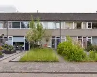 Tussenwoning te koop: Minister van den Brinklaan 124, Burgum Burgum