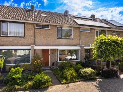 Terraced house for sale: Minnaertweg 18, Minnaertweg en omgeving Dordrecht