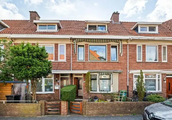 Tussenwoning te koop: Miquelstraat 22, Laakkwartier-Oost 'S-Gravenhage
