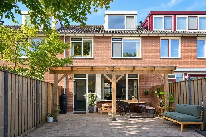 Terraced house for sale: Moerbeistraat 35, Groenhovenkwartier Gouda