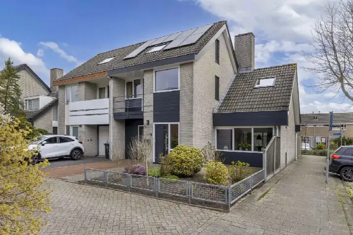 Twee-onder-één-kap te koop: Moezel 75, De Drait zuidwest Drachten