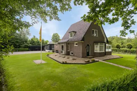 Detached house for sale: Molen-Allee 25, Bosgebied Loenen Loenen